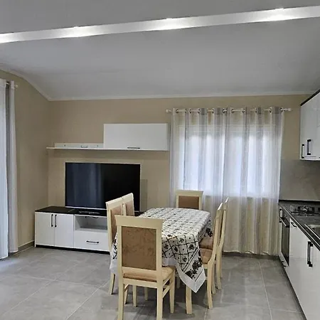 Koman_lakeview_apartments